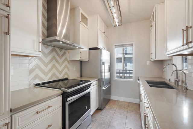 1325 Park Avenue SW APT 307, Albuquerque, NM 87102