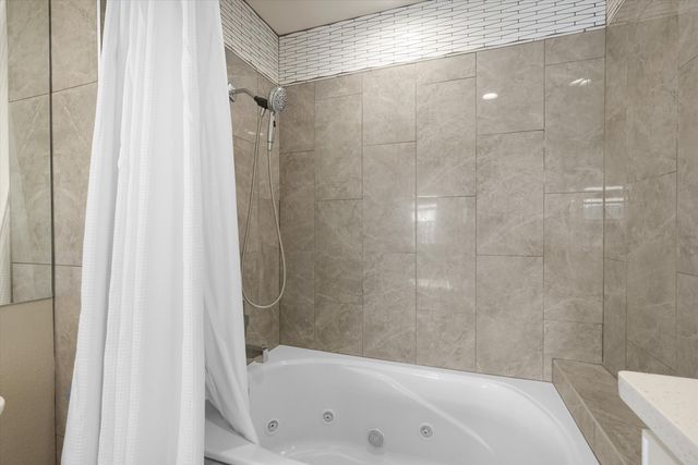 1325 Park Avenue SW APT 307, Albuquerque, NM 87102