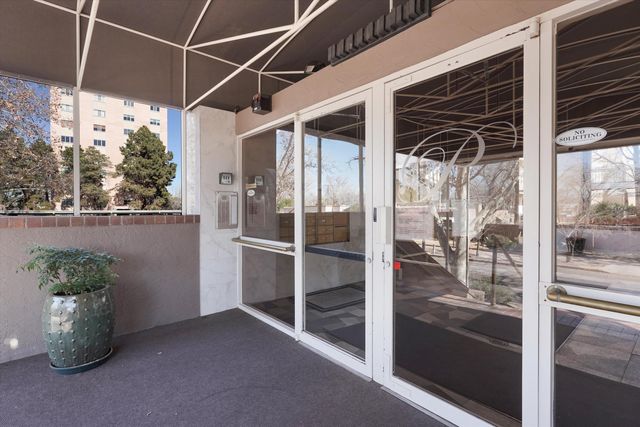1325 Park Avenue SW APT 307, Albuquerque, NM 87102