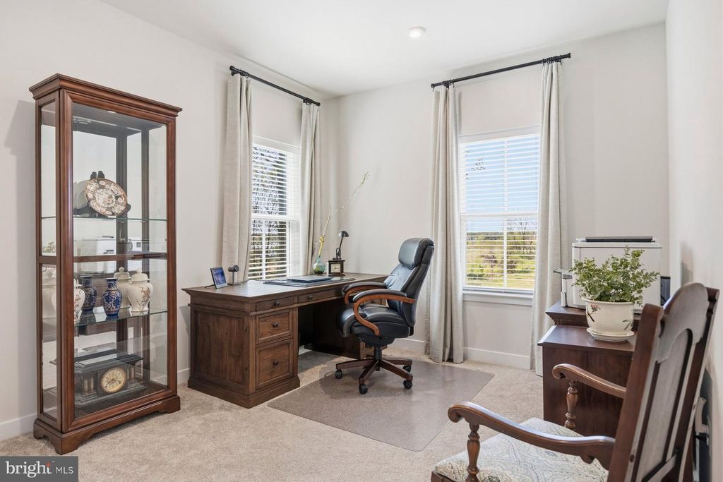 Image 24 of property listing at 8513 HUDSON CT, Laurel, MD 20723