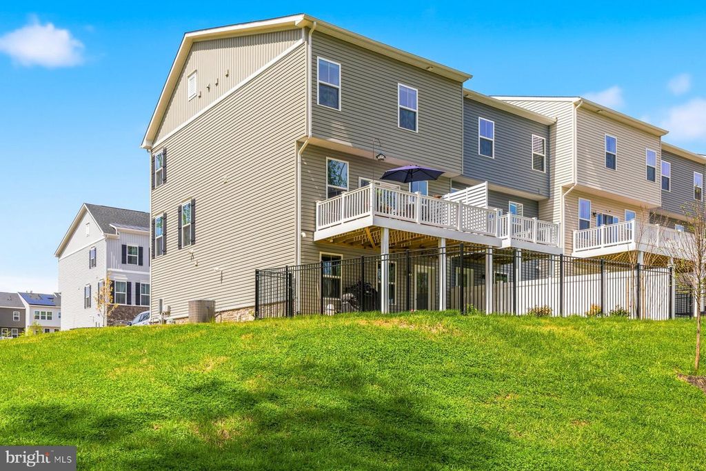 Image 32 of property listing at 8513 HUDSON CT, Laurel, MD 20723