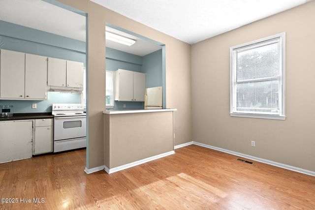 129 S 8th Street, Wilmington, NC 28401