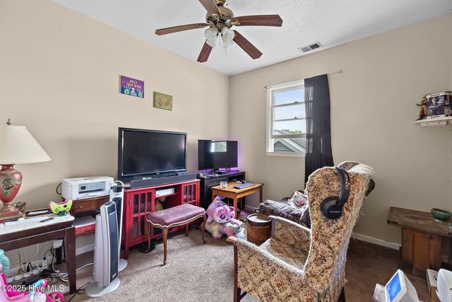 129 S 8th Street, Wilmington, NC 28401