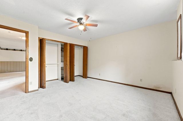 7470 Upper 26th Street N, Oakdale, MN 55128