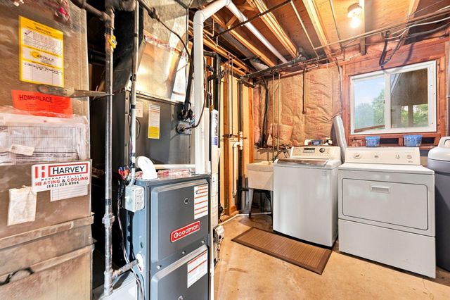 7470 Upper 26th Street N, Oakdale, MN 55128