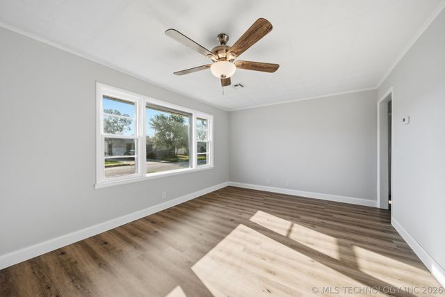 906 N Birch Street, Owasso, OK 74055