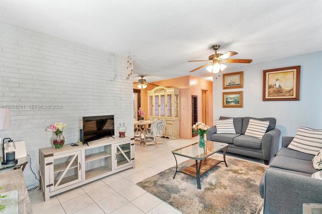2321 Gulfstream Dr, Miramar, FL 33023