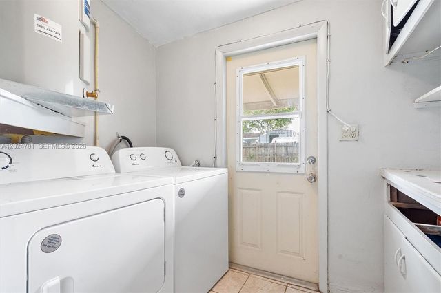 2321 Gulfstream Dr, Miramar, FL 33023