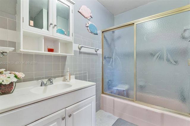 2321 Gulfstream Dr, Miramar, FL 33023