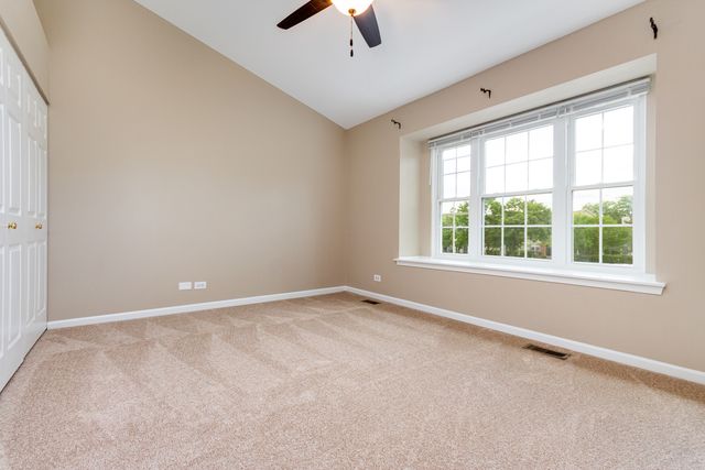 2316 Highland Court 2316, Schaumburg, IL 60194