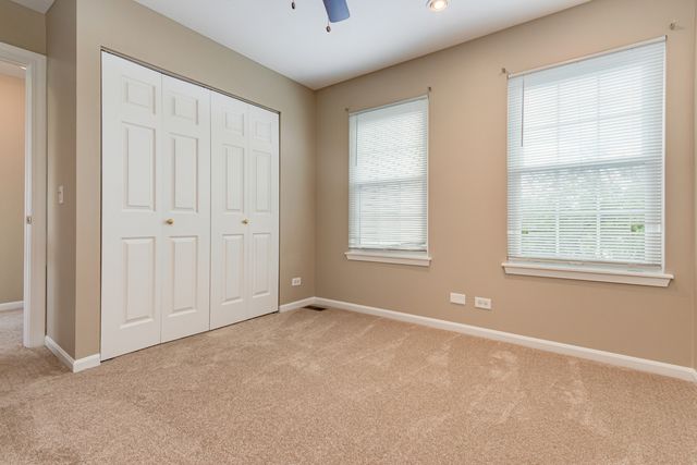 2316 Highland Court 2316, Schaumburg, IL 60194