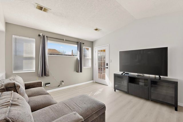 1793 Ira Drive NE, Rio Rancho, NM 87144