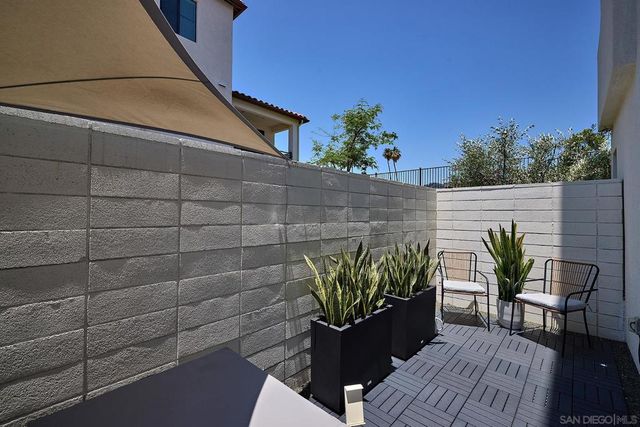 13070 Olympus Cir 1, Poway, CA 92064