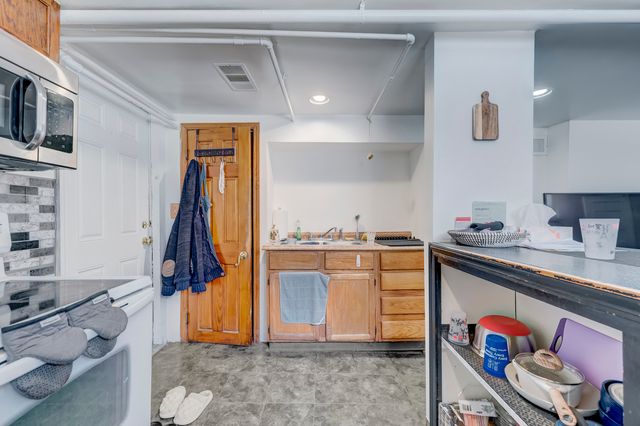 2530 N Neva Avenue, Chicago, IL 60707