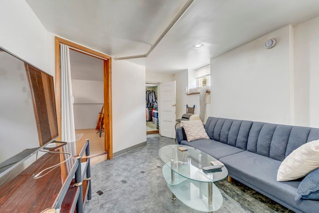 2530 N Neva Avenue, Chicago, IL 60707