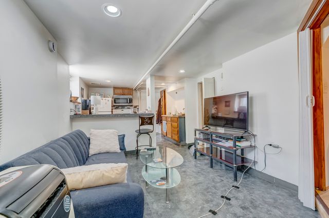 2530 N Neva Avenue, Chicago, IL 60707