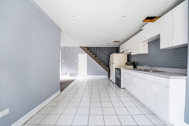 2530 N Neva Avenue, Chicago, IL 60707