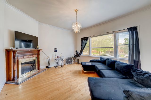 2530 N Neva Avenue, Chicago, IL 60707