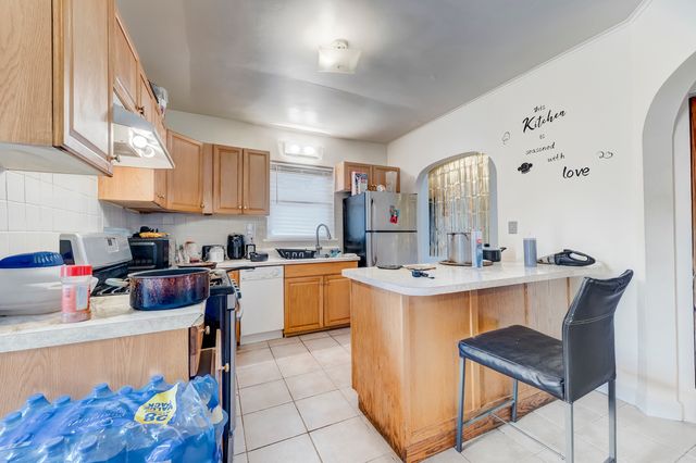 2530 N Neva Avenue, Chicago, IL 60707