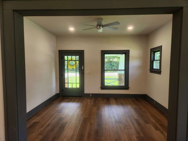 103 S 71st West Avenue, Tulsa, OK 74127