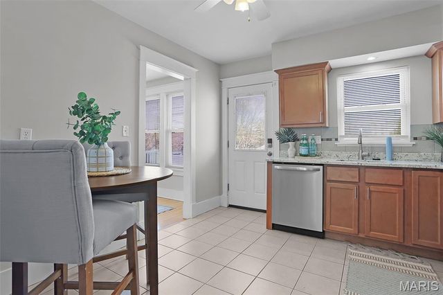 6023 Elizabeth Avenue, St Louis, MO 63139