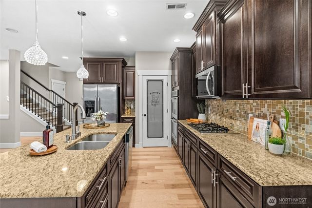 2011 Sumner Tapps Highway E, Bonney Lake, WA 98391