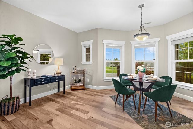 2011 Sumner Tapps Highway E, Bonney Lake, WA 98391