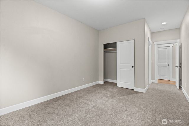 2011 Sumner Tapps Highway E, Bonney Lake, WA 98391