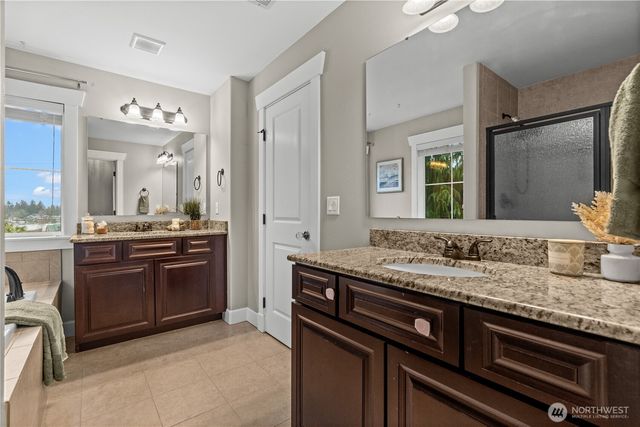 2011 Sumner Tapps Highway E, Bonney Lake, WA 98391