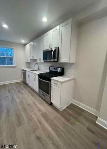 194 Washington St, Rocky Hill Boro, NJ 08553