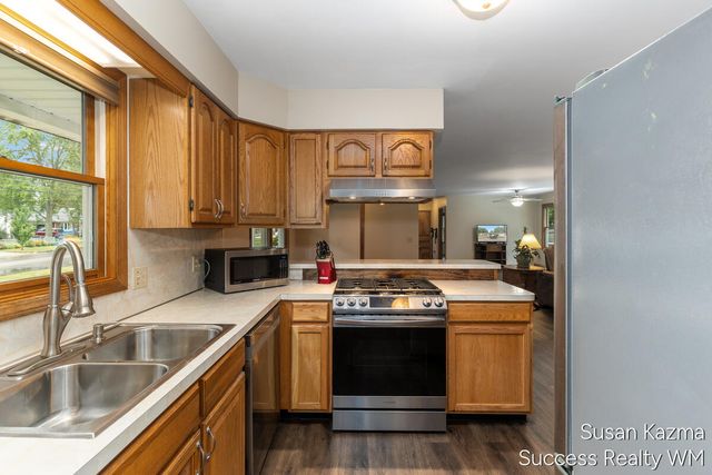 4425 Lucas Drive, Grandville, MI 49418
