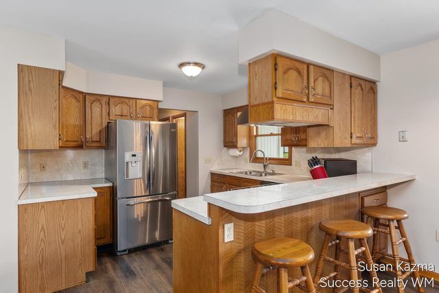 4425 Lucas Drive, Grandville, MI 49418