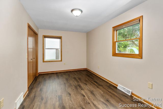 4425 Lucas Drive, Grandville, MI 49418