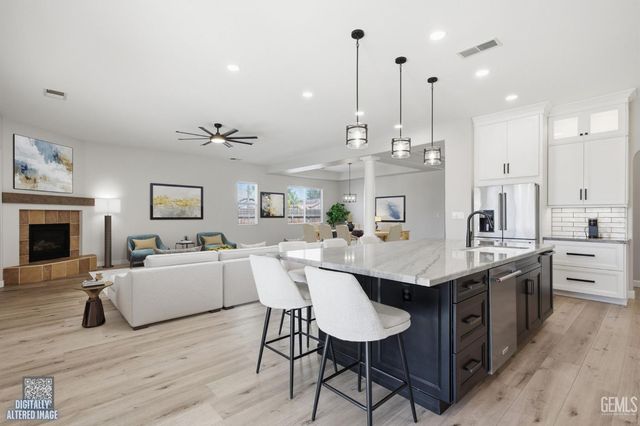 10819 Cypress Falls Avenue, Bakersfield, CA 93312