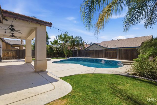 10819 Cypress Falls Avenue, Bakersfield, CA 93312