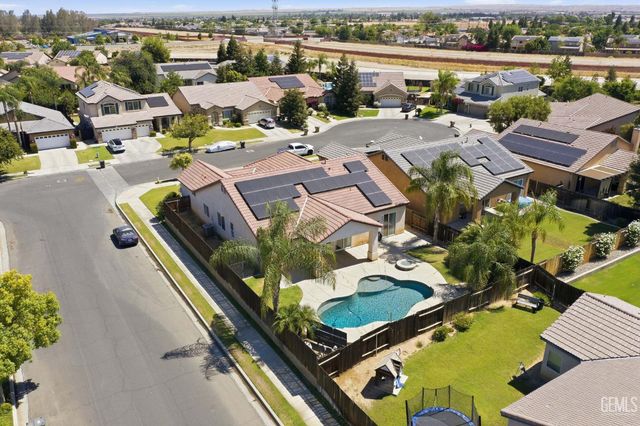 10819 Cypress Falls Avenue, Bakersfield, CA 93312