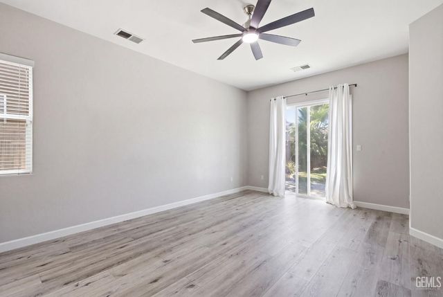 10819 Cypress Falls Avenue, Bakersfield, CA 93312