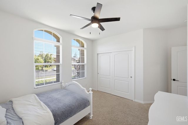10819 Cypress Falls Avenue, Bakersfield, CA 93312