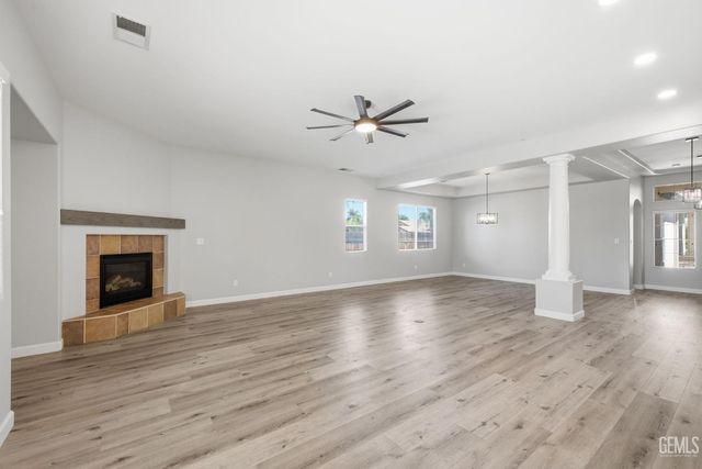 10819 Cypress Falls Avenue, Bakersfield, CA 93312