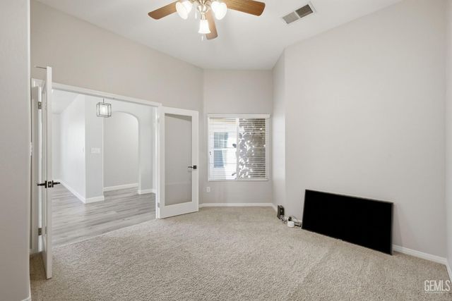 10819 Cypress Falls Avenue, Bakersfield, CA 93312