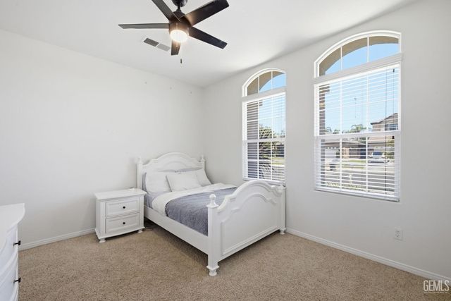 10819 Cypress Falls Avenue, Bakersfield, CA 93312