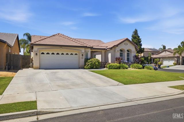 10819 Cypress Falls Avenue, Bakersfield, CA 93312