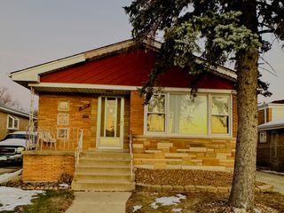 9117 S Saint Louis Avenue, Evergreen Park, IL 60805