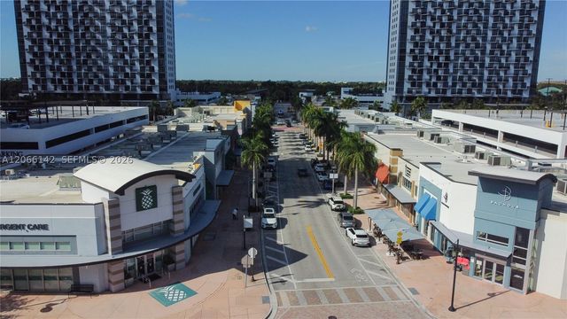 4683 NW 83rd Path, Doral, FL 33166
