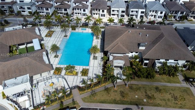 4683 NW 83rd Path, Doral, FL 33166