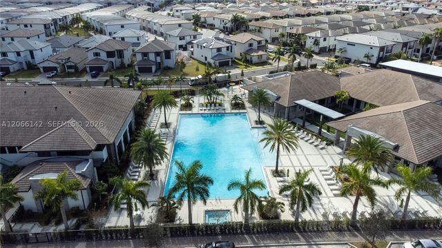 4683 NW 83rd Path, Doral, FL 33166