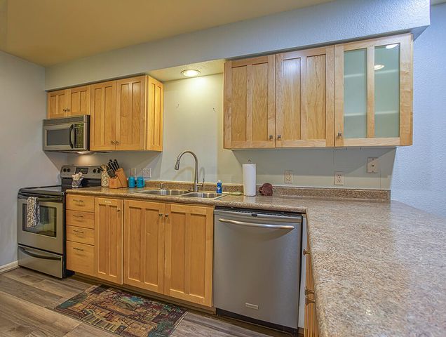 175 W Rockford Drive 2, Branson, MO 65616