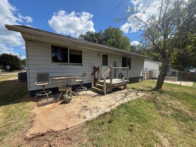 1481 Meadow Brook Road, Vanceburg, KY 41179