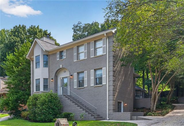 907 Heritage Hills, Decatur, GA 30033