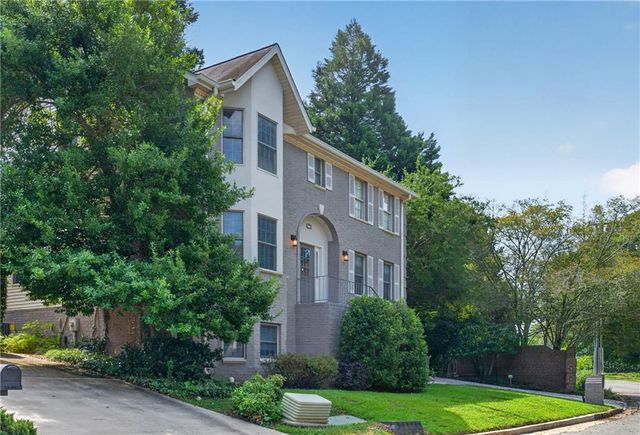 907 Heritage Hills, Decatur, GA 30033